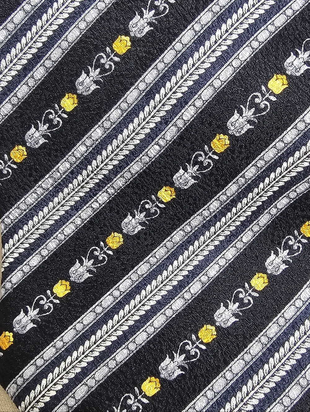 Gianni Versace Men's 100% Silk Tie Black Silver Gold Medusa Floral Italy